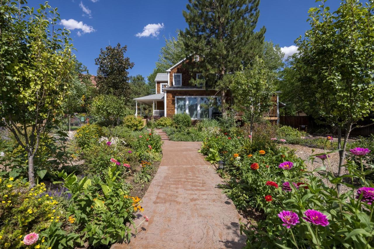 Sunflower Hill Inn Моаб Экстерьер фото